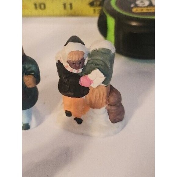 Lot of 9 Lemax Christmas Village Figurines Gumball Machine Resin Porcelain - Picture 9 of 16